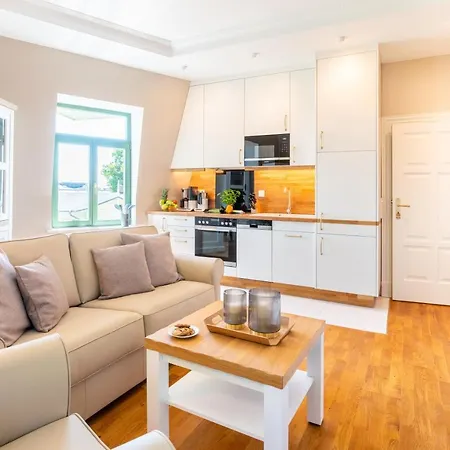 Waldschloss Apartment *